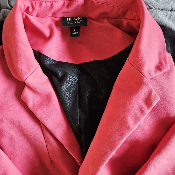 Pink blazer - Picture 2 of 6